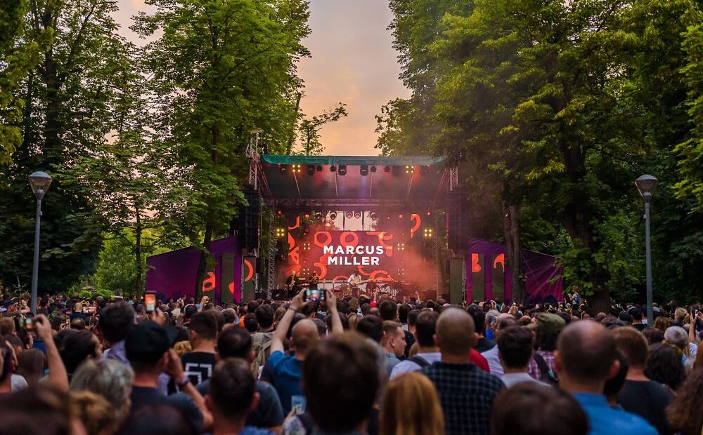 On how to organize a festival in perfect Safety Conditions