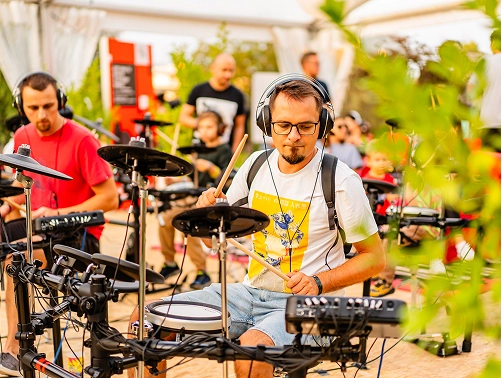 Lecţii interactive de muzică